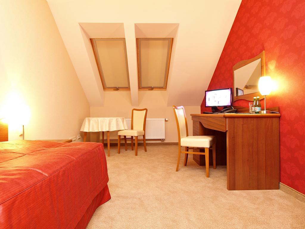 Hotel Fajkier Kroczyce Kültér fotó
